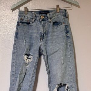 Aeropostale Light Wash Ripped Mom Jeans